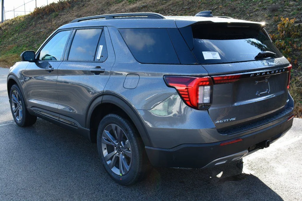 New 2026 Ford Explorer - photo 1