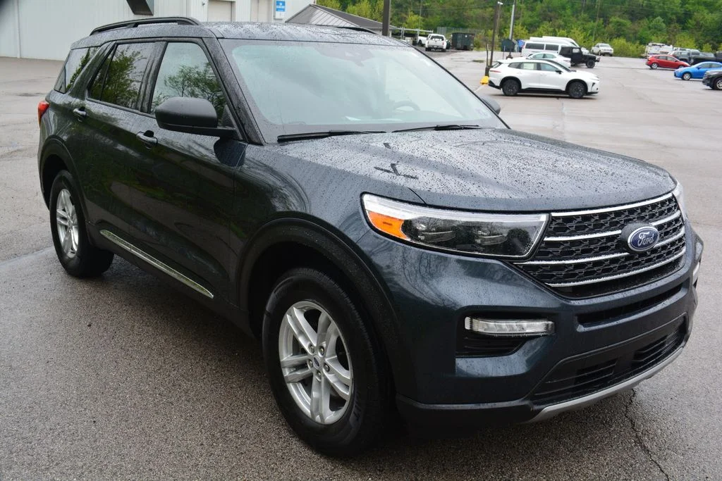 Used 2023 Ford Explorer - photo 3