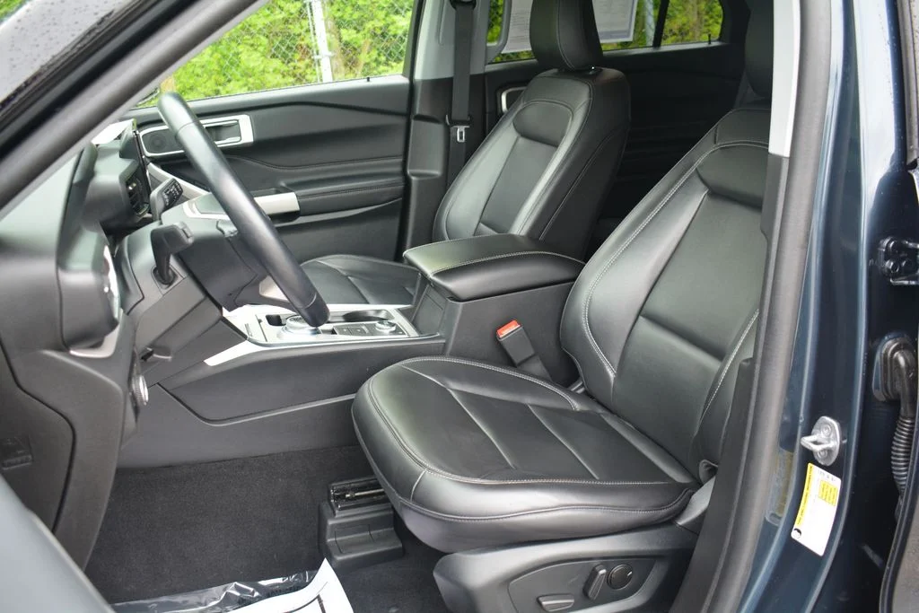 Used 2023 Ford Explorer - photo 8