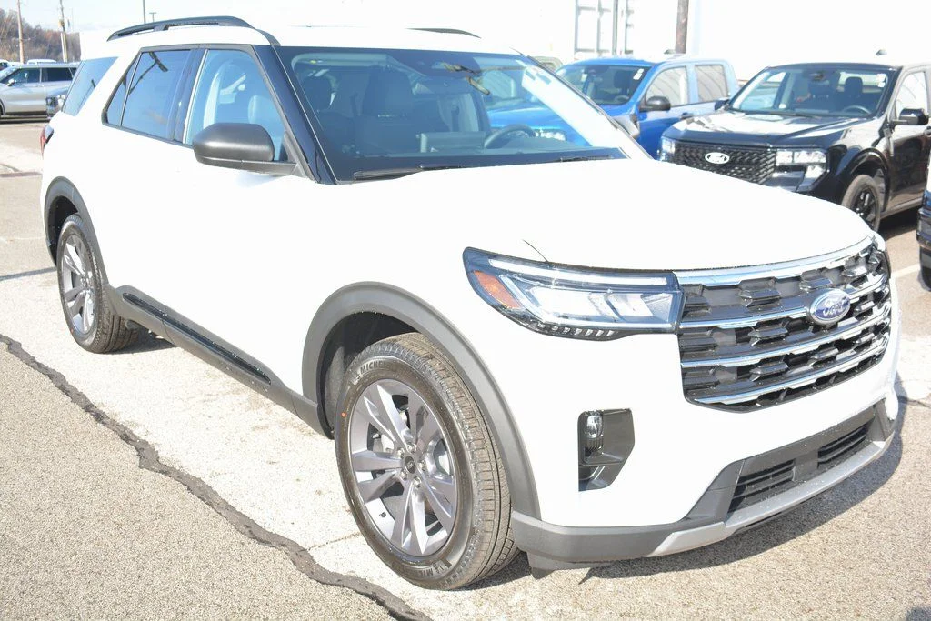 New 2026 Ford Explorer - photo 1