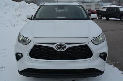 Used 2023 Toyota Highlander - photo 1