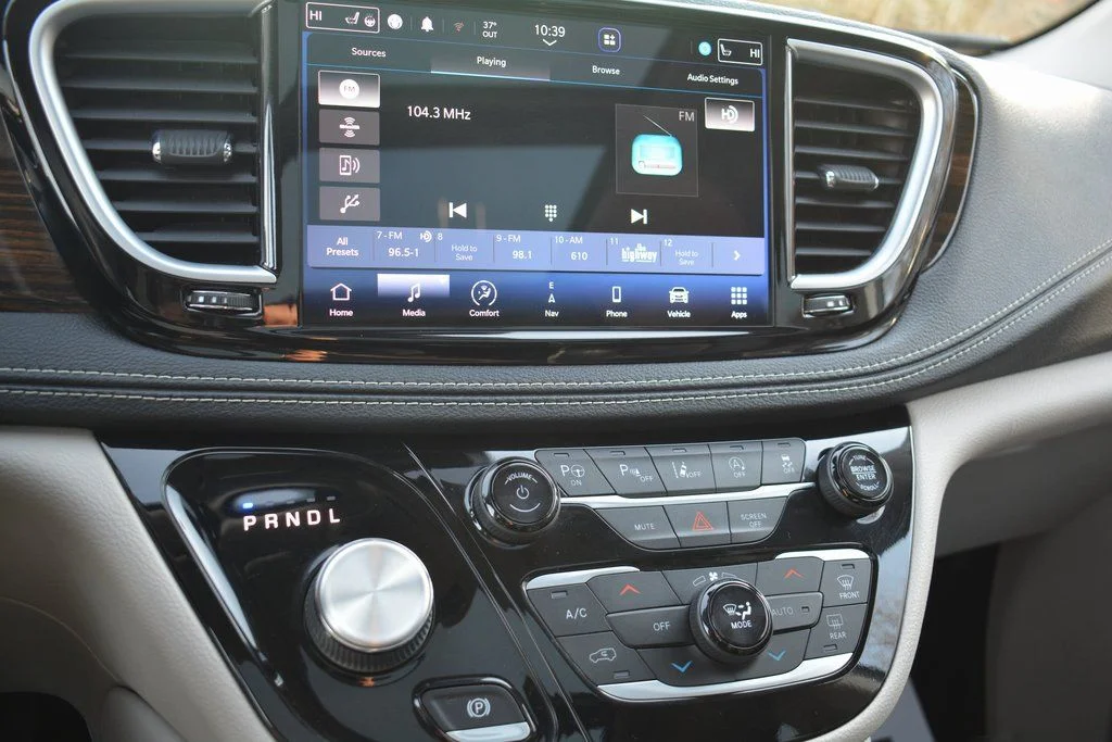 Used 2022 Chrysler Pacifica - photo 17