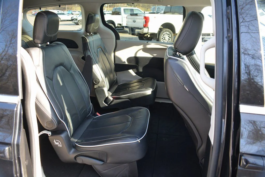 Used 2022 Chrysler Pacifica - photo 21