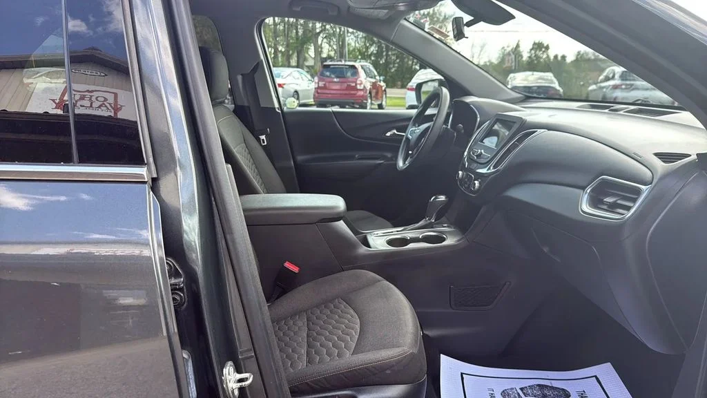 Used 2019 Chevrolet Equinox - photo 8