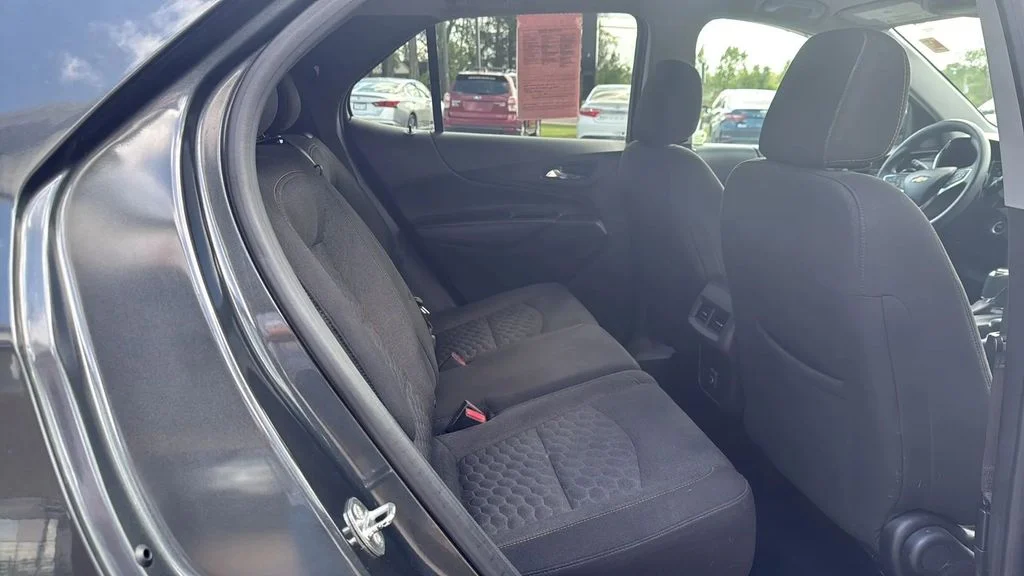 Used 2019 Chevrolet Equinox - photo 9