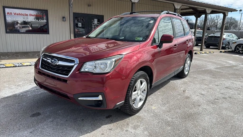 Used 2017 Subaru Forester - photo 2