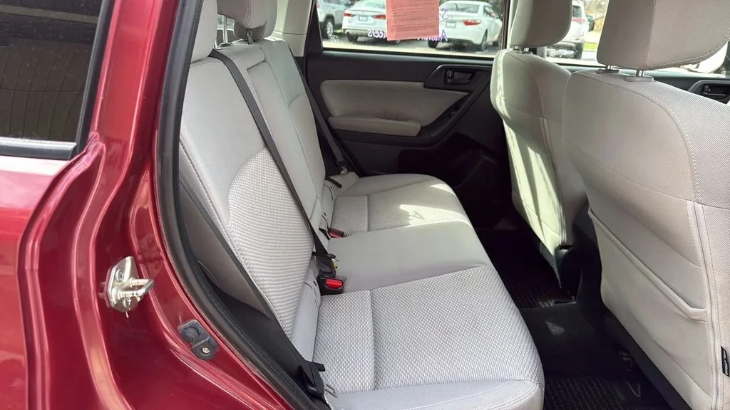 Used 2017 Subaru Forester - photo 9