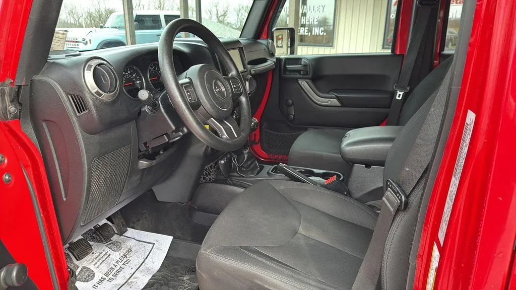 Used 2015 Jeep Wrangler - photo 5