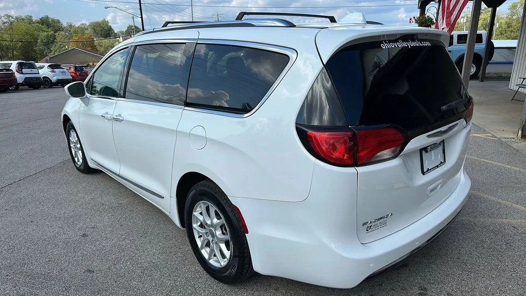 Used 2020 Chrysler Pacifica - photo 5