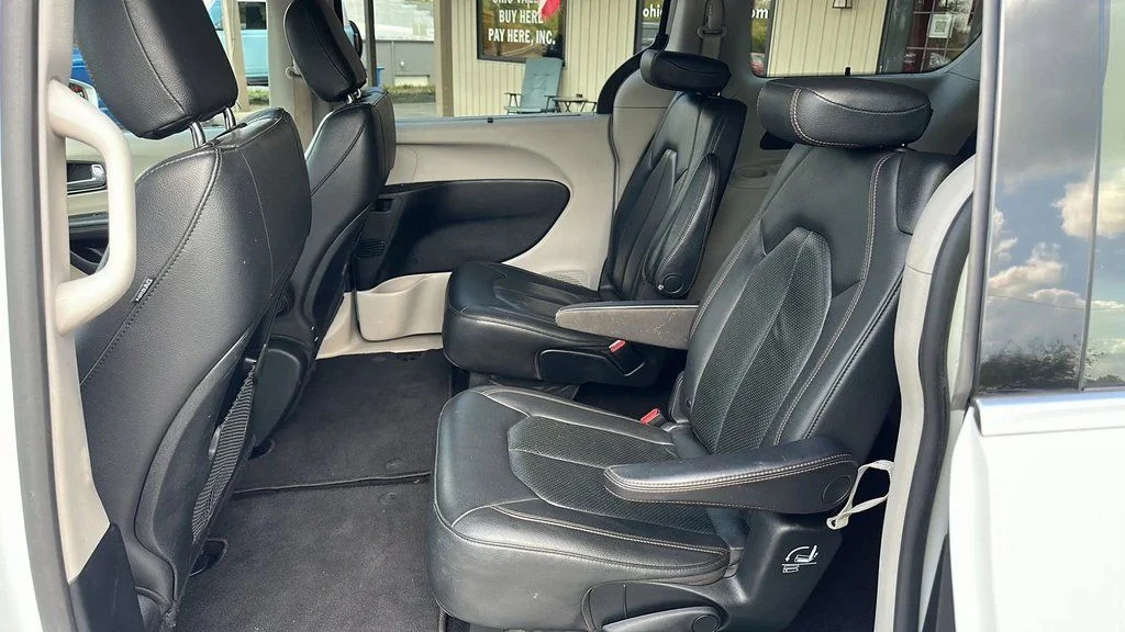 Used 2020 Chrysler Pacifica - photo 7