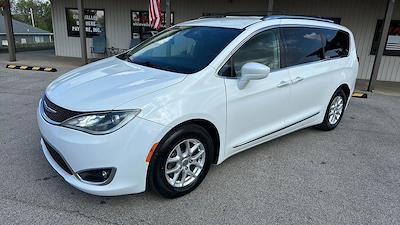 Used 2020 Chrysler Pacifica - photo 1