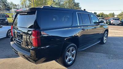 Used 2018 Chevrolet Suburban - photo 1