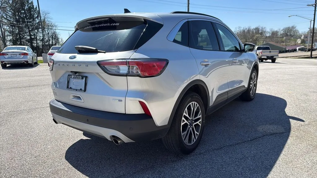 Used 2020 Ford Escape - photo 4
