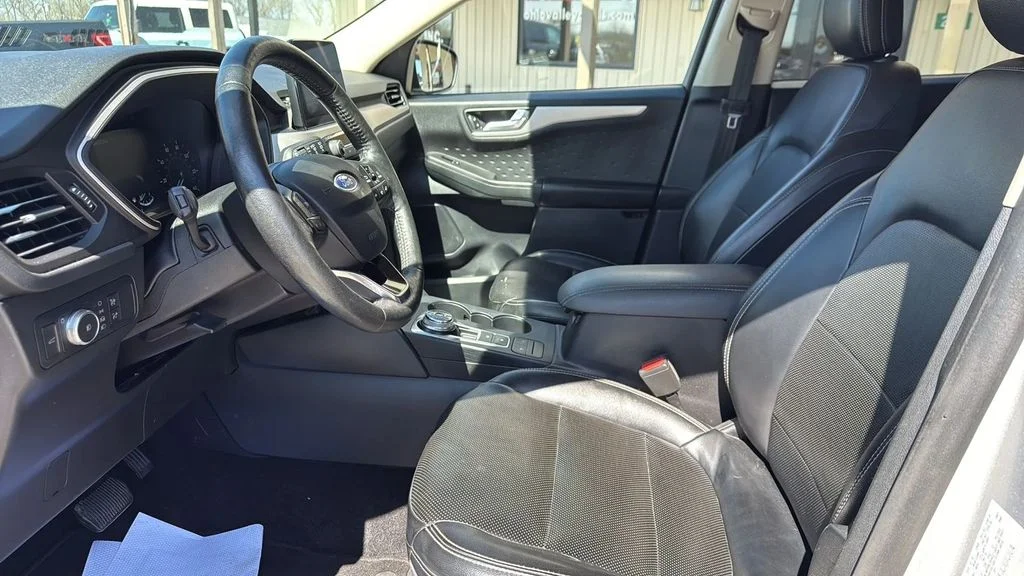 Used 2020 Ford Escape - photo 5