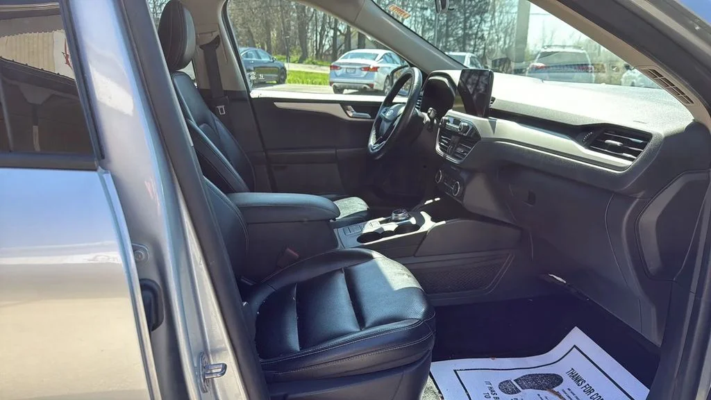 Used 2020 Ford Escape - photo 6