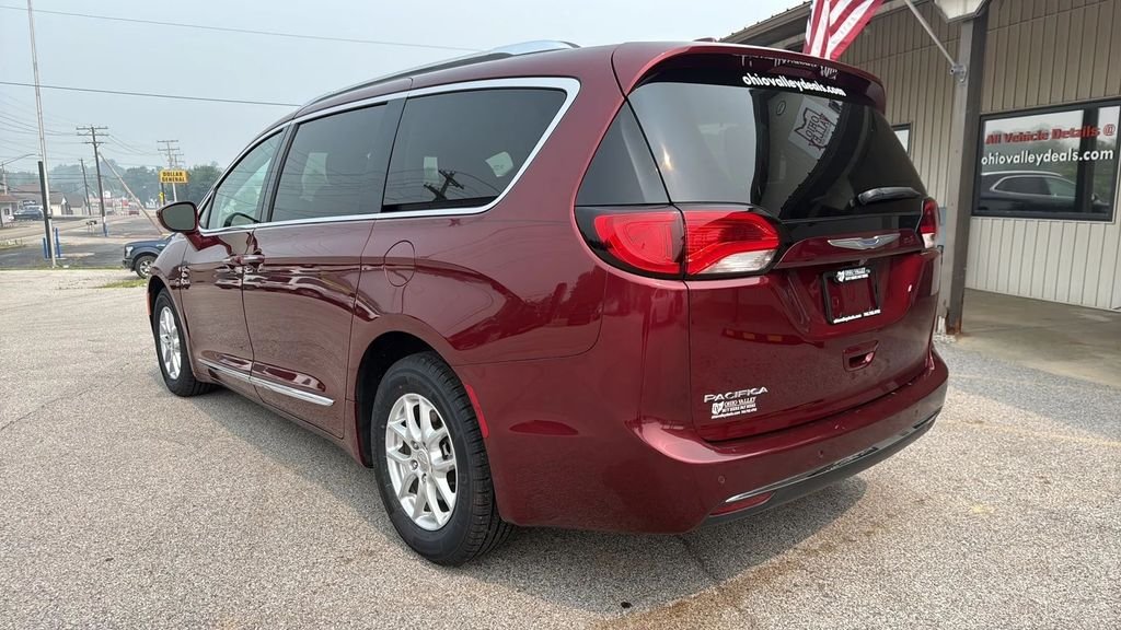 Used 2020 Chrysler Pacifica - photo 2