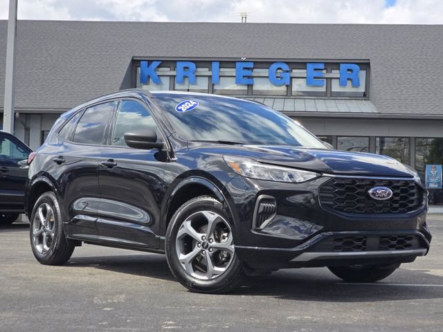 Used 2024 Ford Escape - photo 2