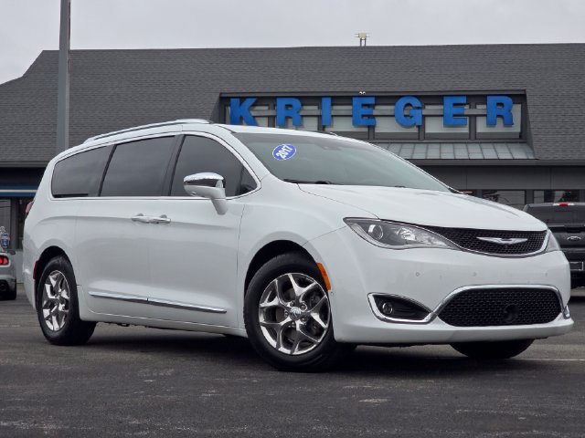 Used 2017 Chrysler Pacifica - photo 2