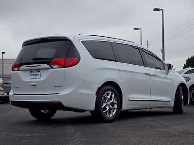 2017 Chrysler Pacifica FWD Minivan for sale #B60069B - photo 2