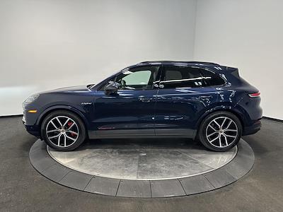 Used 2025 Porsche Cayenne - photo 1