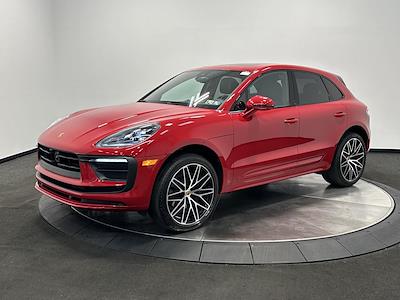 Used 2025 Porsche Macan - photo 1