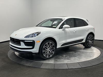 Used 2025 Porsche Macan - photo 1
