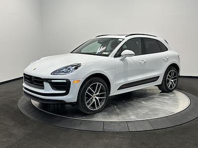 Used 2025 Porsche Macan - photo 1