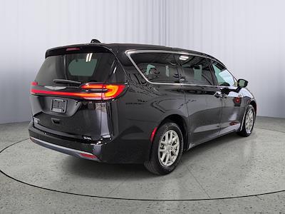 2024 Chrysler Pacifica FWD Minivan for sale #26F10464 - photo 2