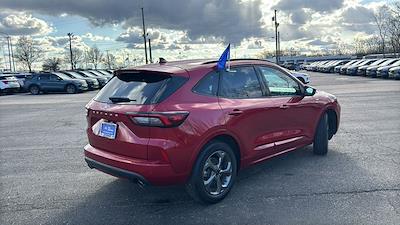 Used 2024 Ford Escape - photo 2