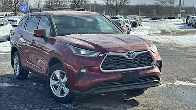 Used 2021 Toyota Highlander - photo 1