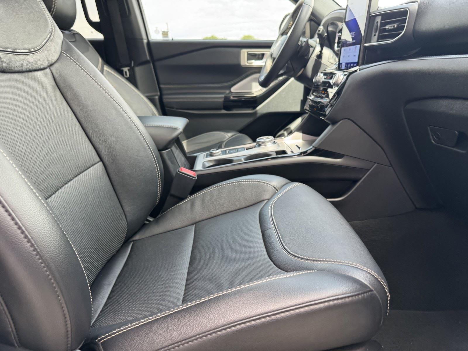 Used 2024 Ford Explorer - photo 37