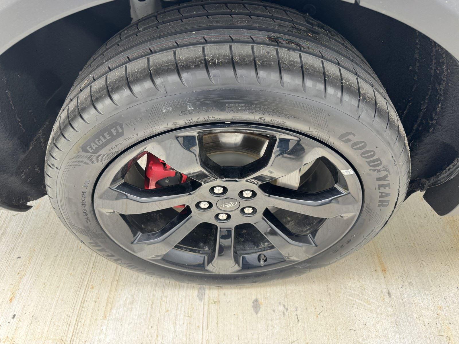Used 2024 Ford Explorer - photo 42