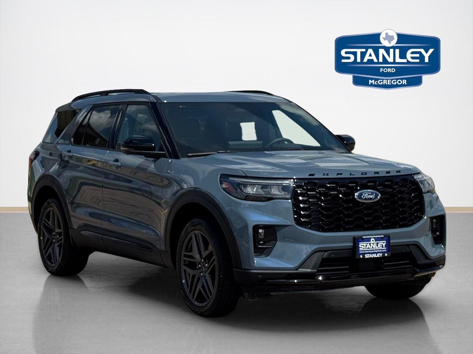 Used 2025 Ford Explorer - photo 1