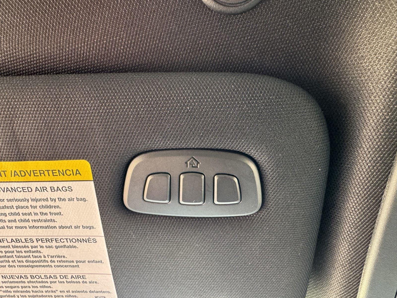 Used 2025 Ford Explorer - photo 25