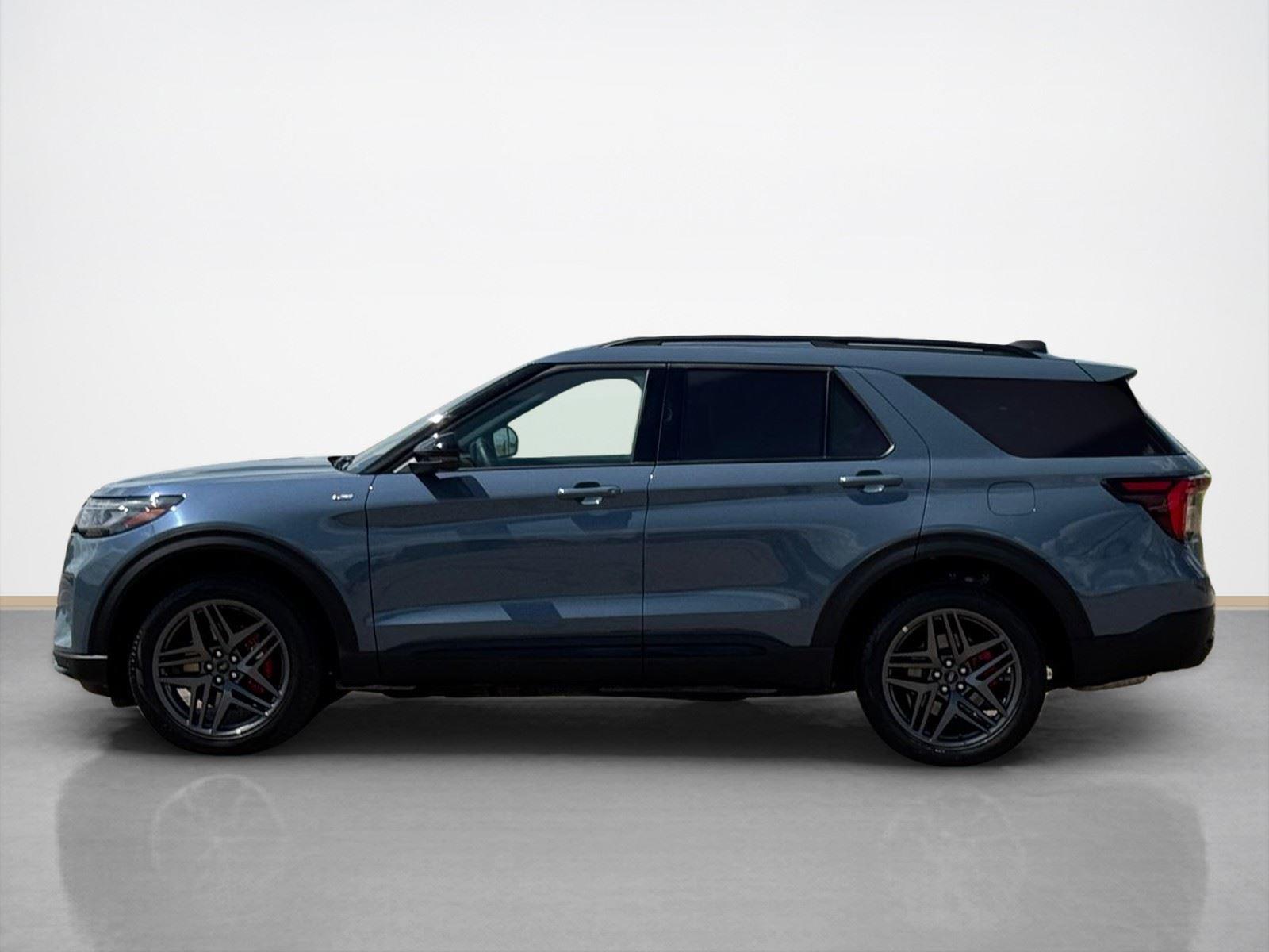 Used 2025 Ford Explorer - photo 6