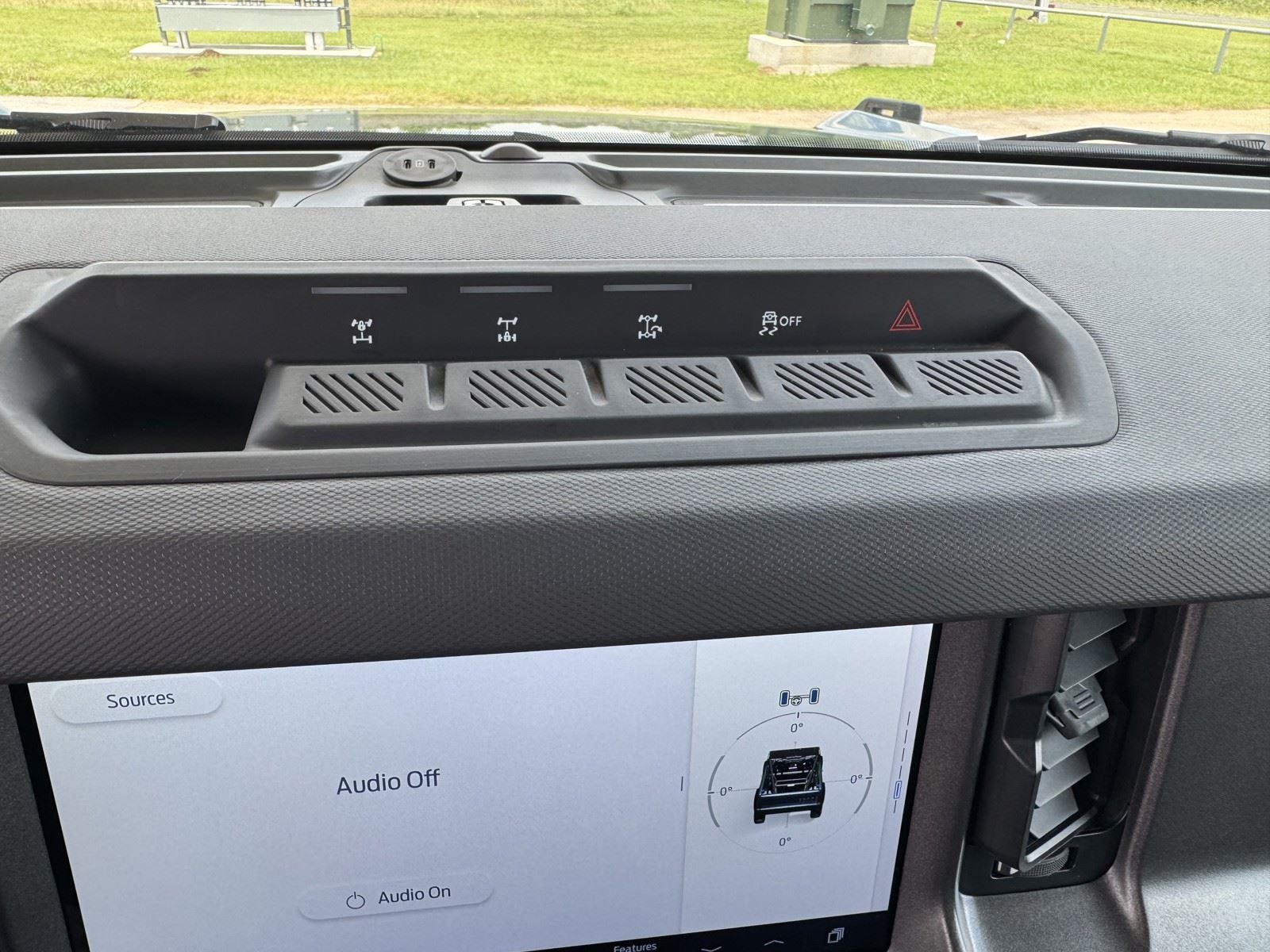 Used 2025 Ford Bronco - photo 10