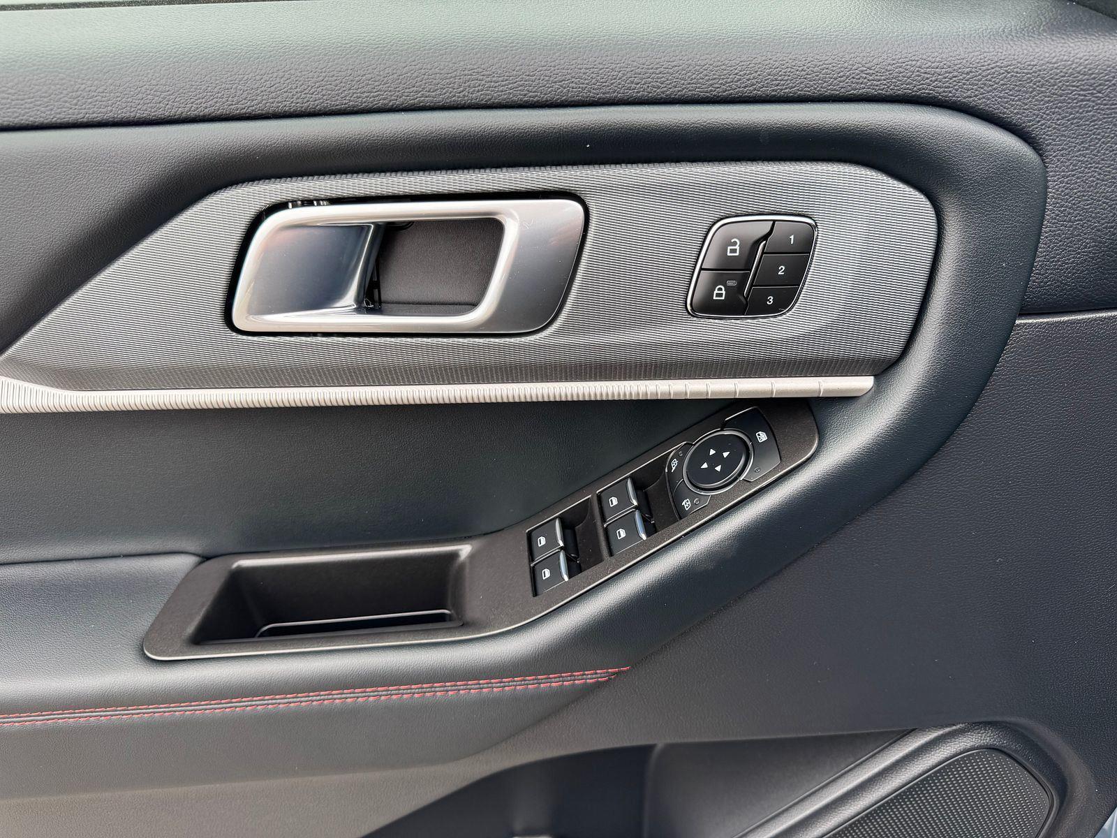 New 2026 Ford Explorer - photo 10