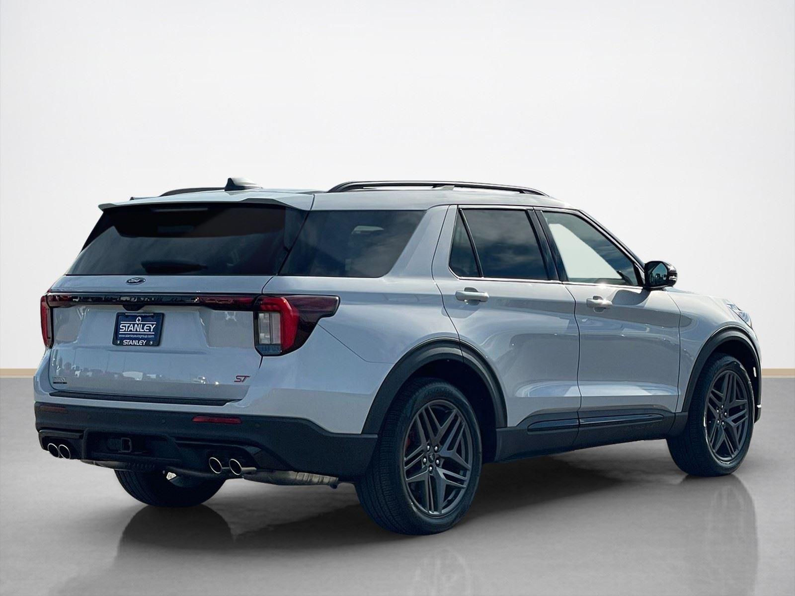 New 2026 Ford Explorer - photo 2