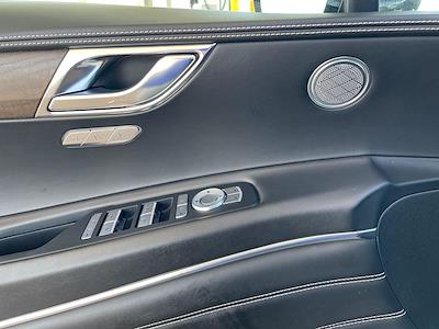 Used 2024 Genesis GV80 - photo 1