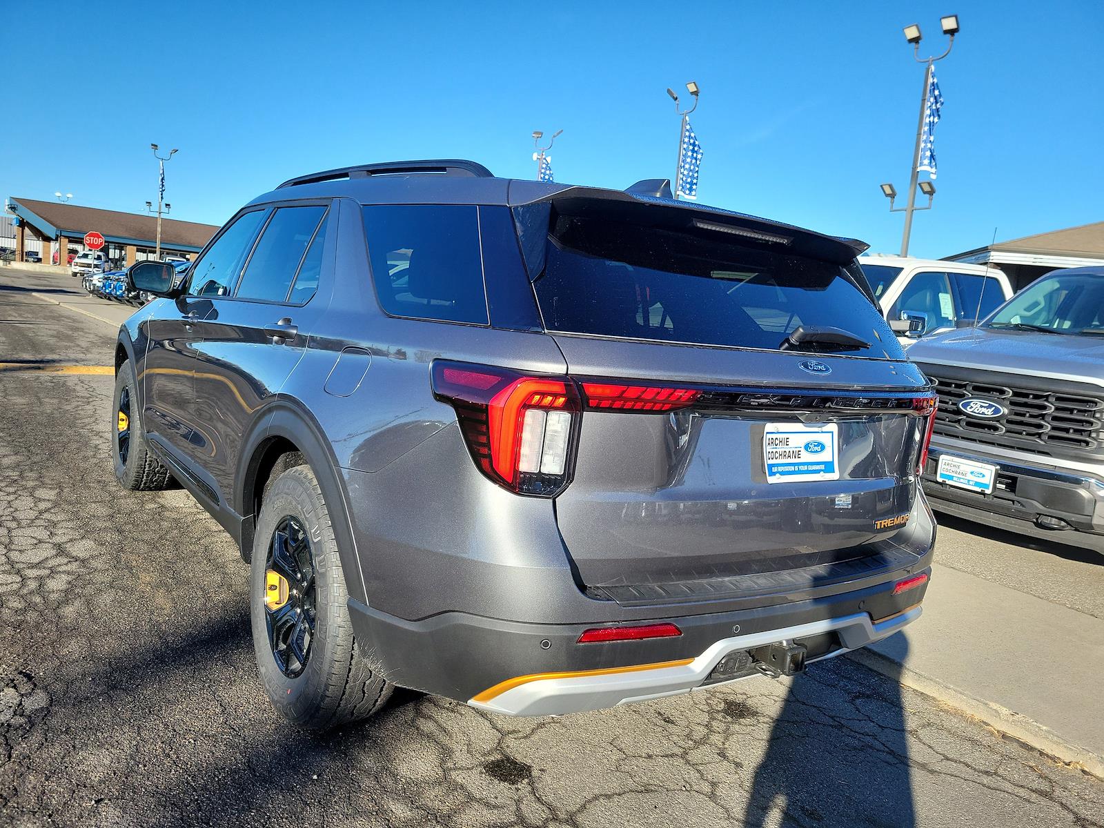 New 2026 Ford Explorer - photo 2
