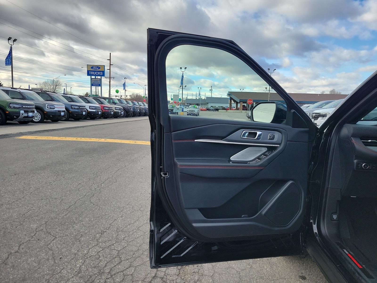 New 2026 Ford Explorer - photo 17