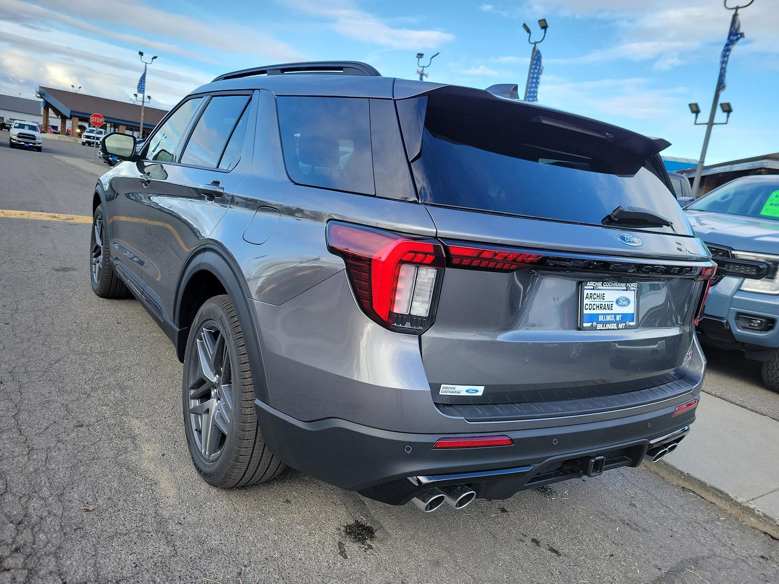 New 2026 Ford Explorer - photo 2