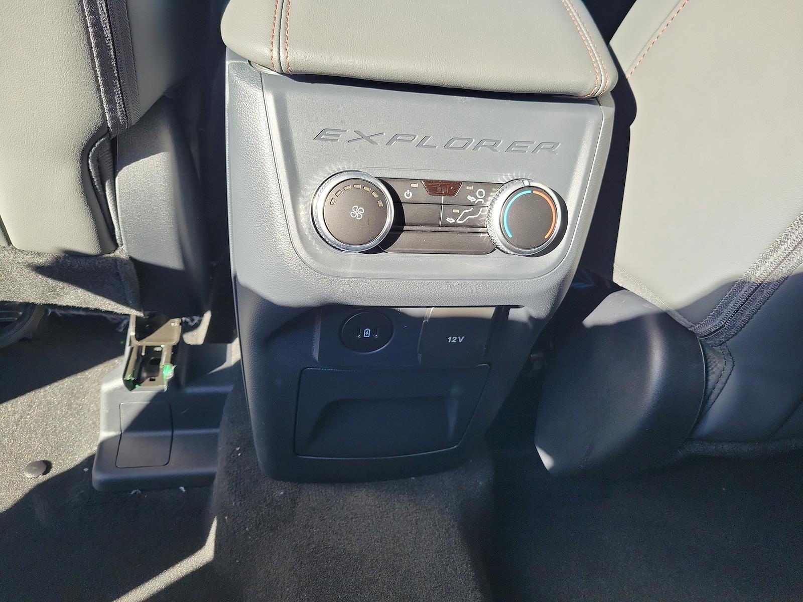 New 2026 Ford Explorer - photo 15