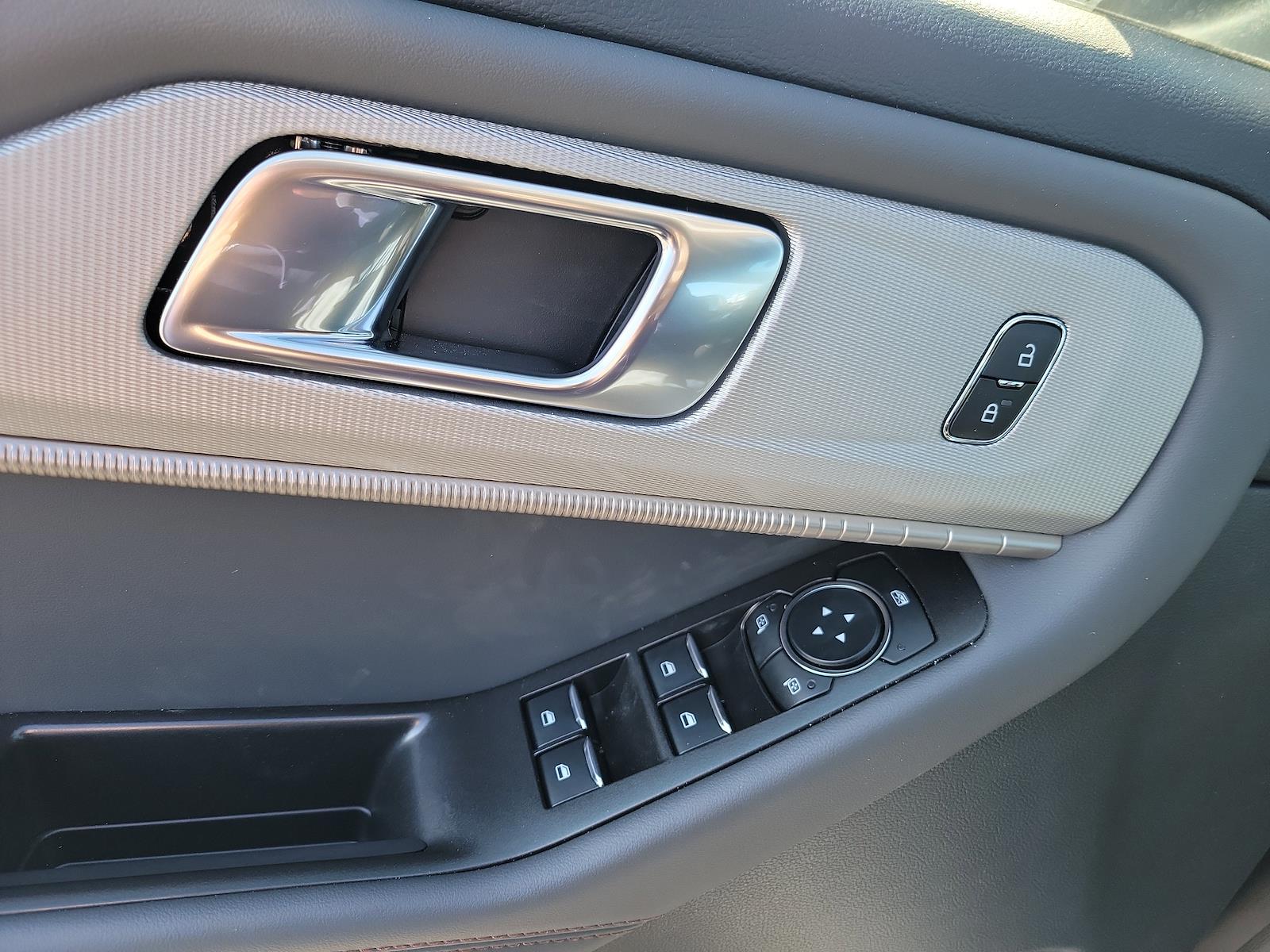 New 2026 Ford Explorer - photo 19
