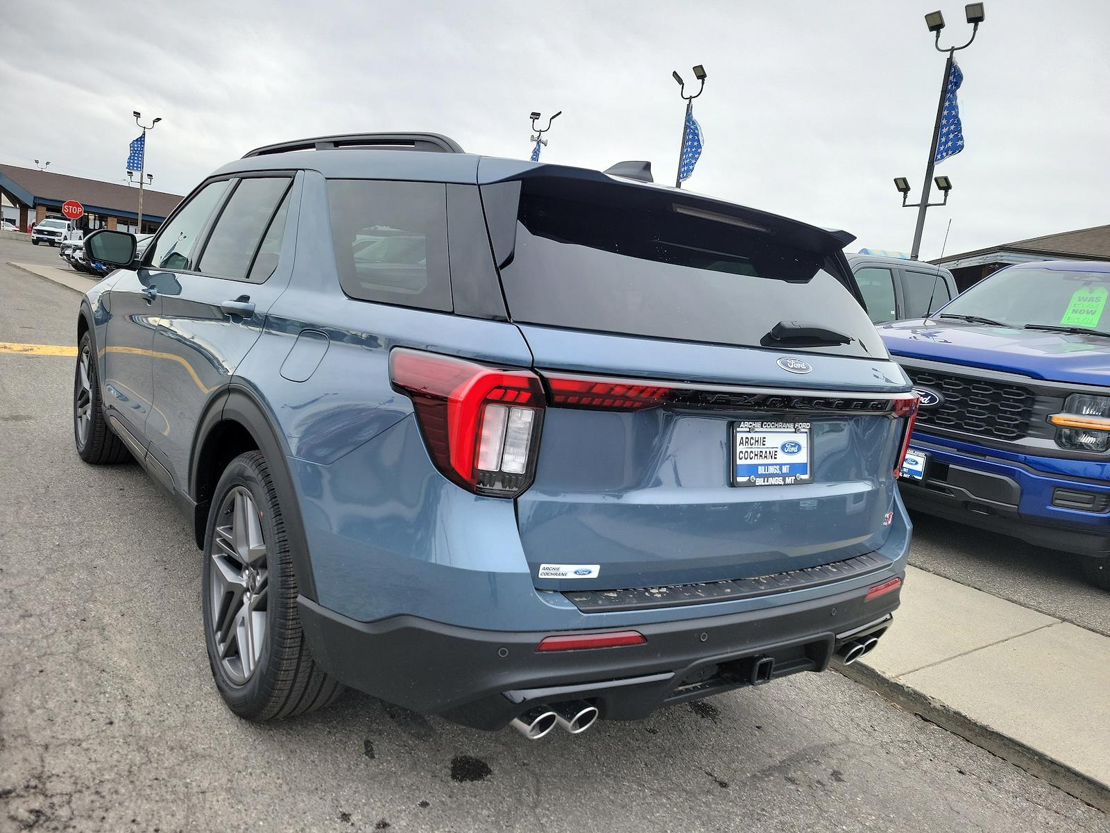 New 2026 Ford Explorer - photo 2