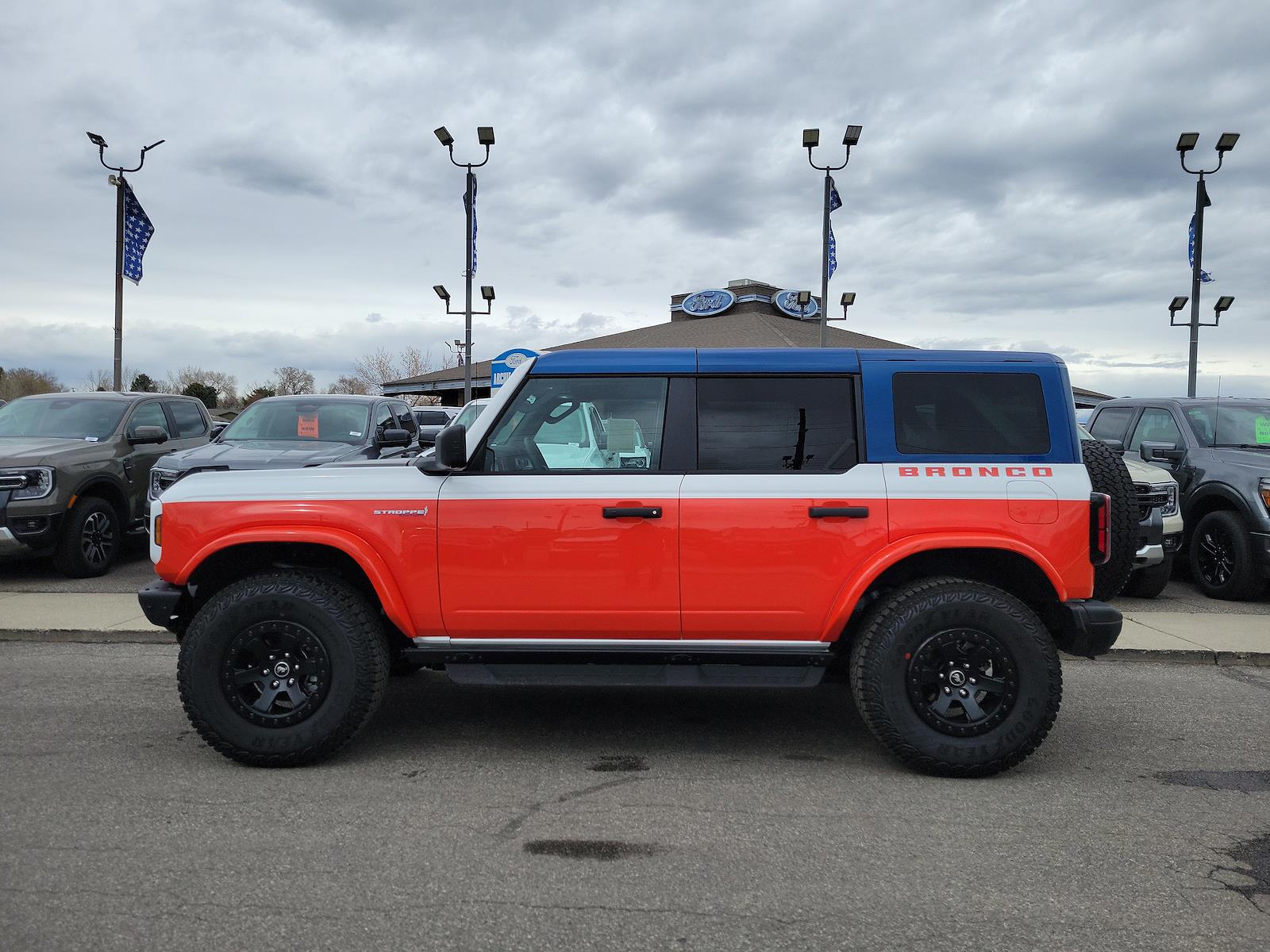 New 2026 Ford Bronco - photo 2