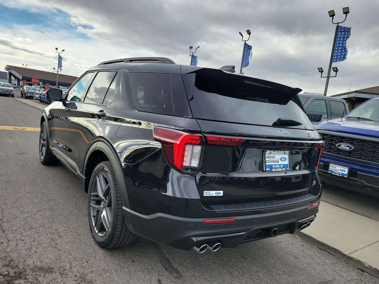 New 2026 Ford Explorer - photo 2