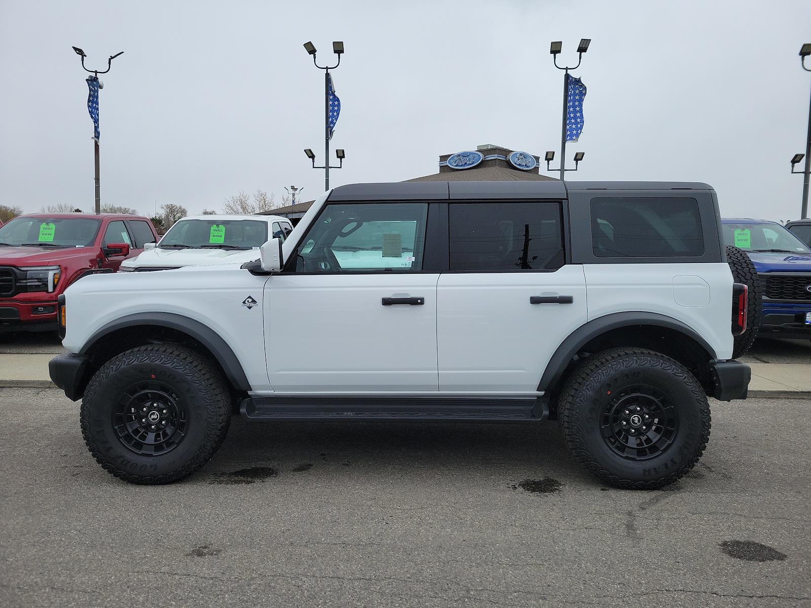 New 2026 Ford Bronco - photo 2