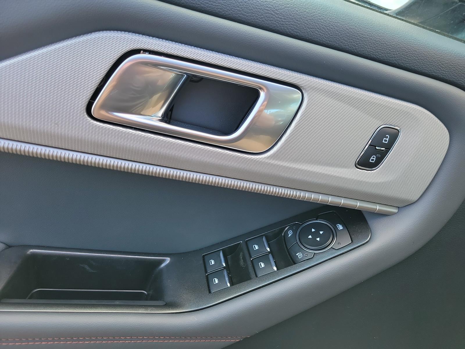 New 2026 Ford Explorer - photo 18