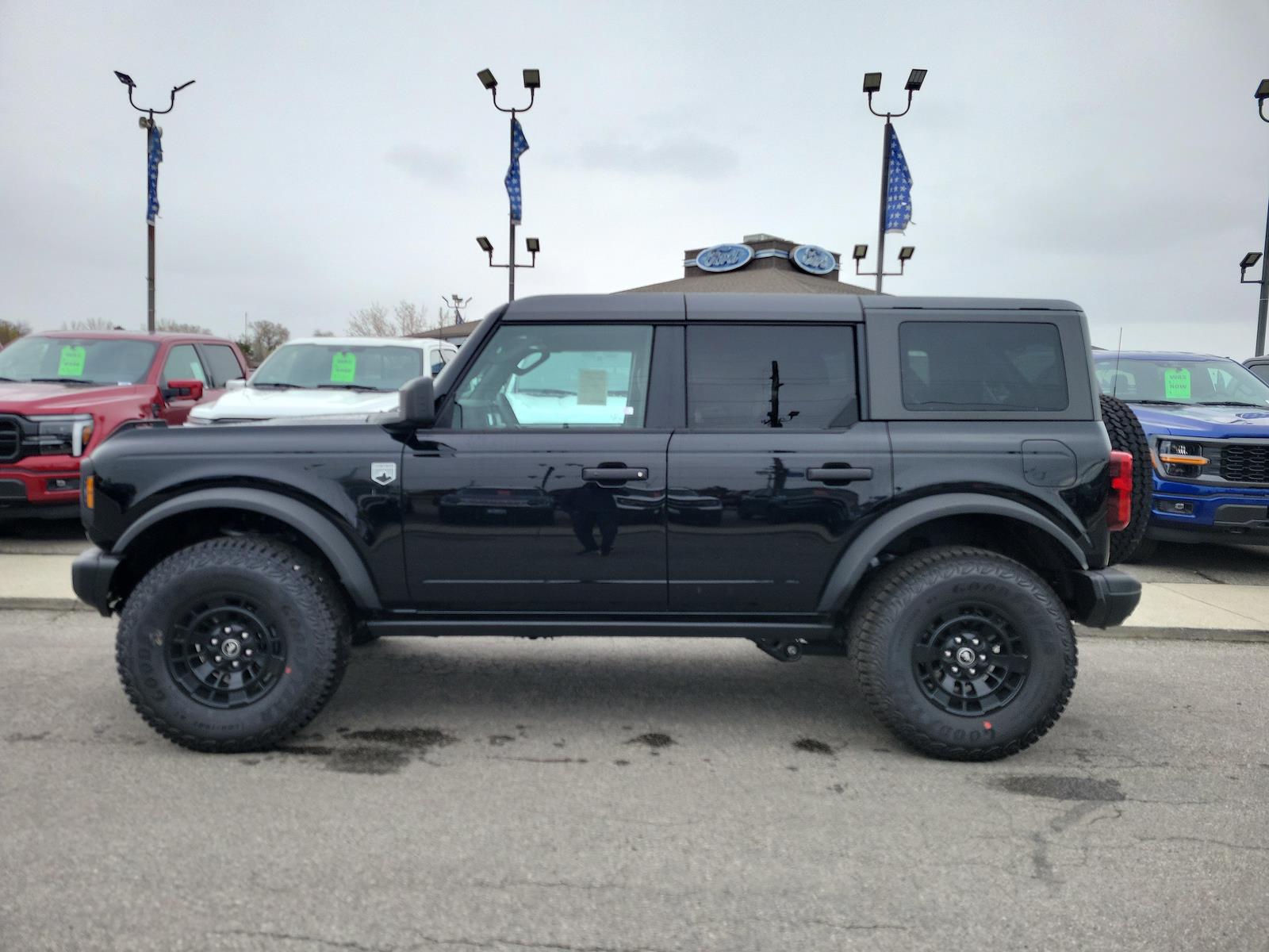 New 2026 Ford Bronco - photo 2
